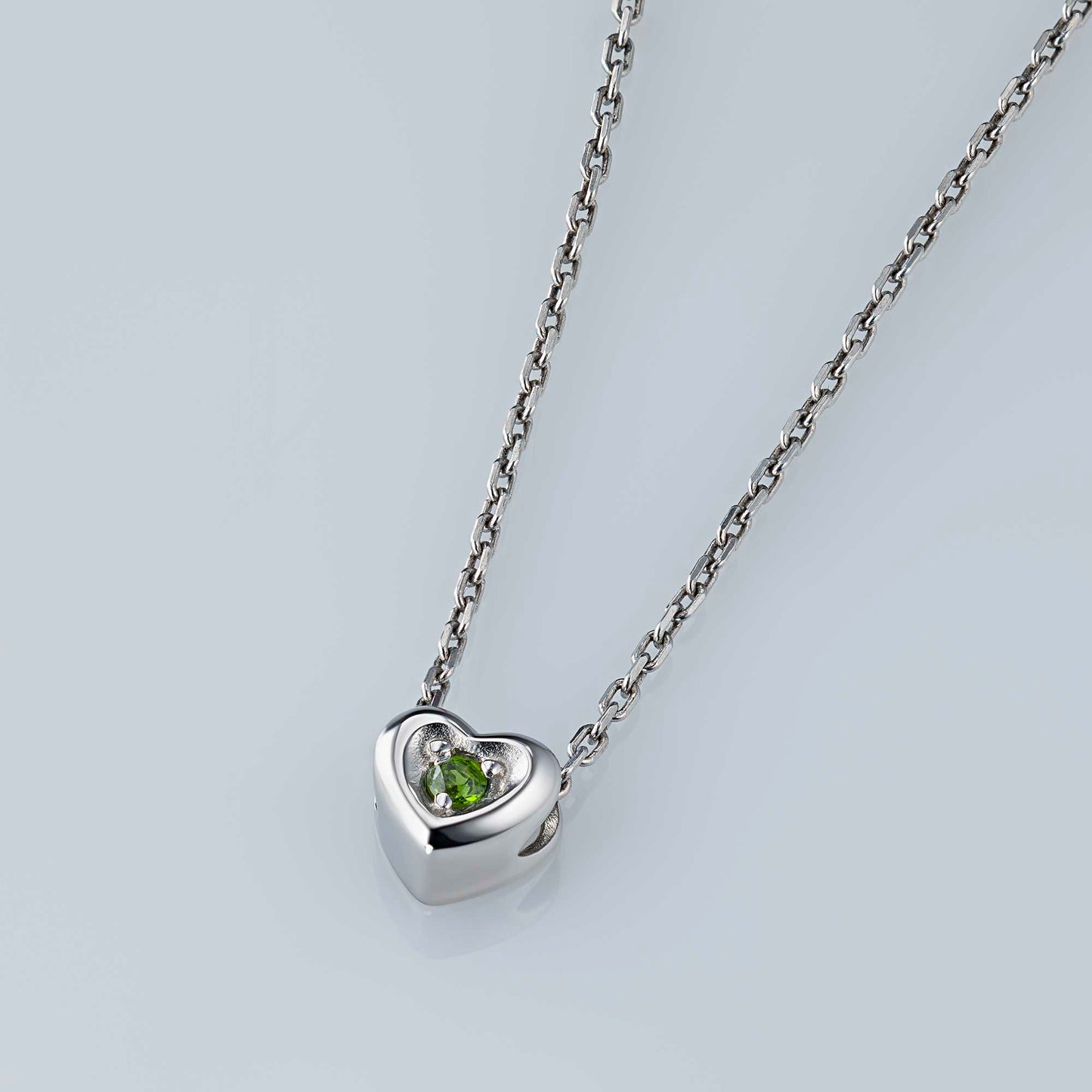 Sterling Silver Pendant with Chrome diopside 0.060 CT.TW