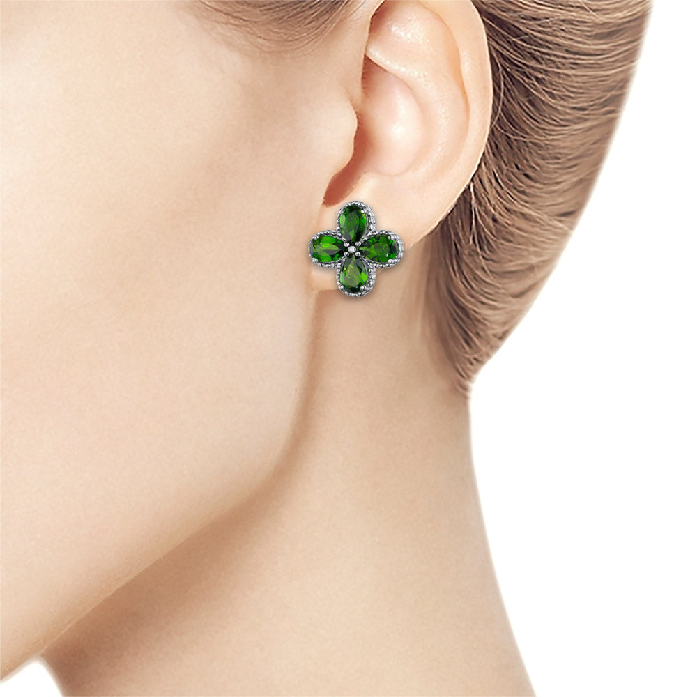 Sterling Silver Earrings with Chrome diopside 3.560 CT.TW