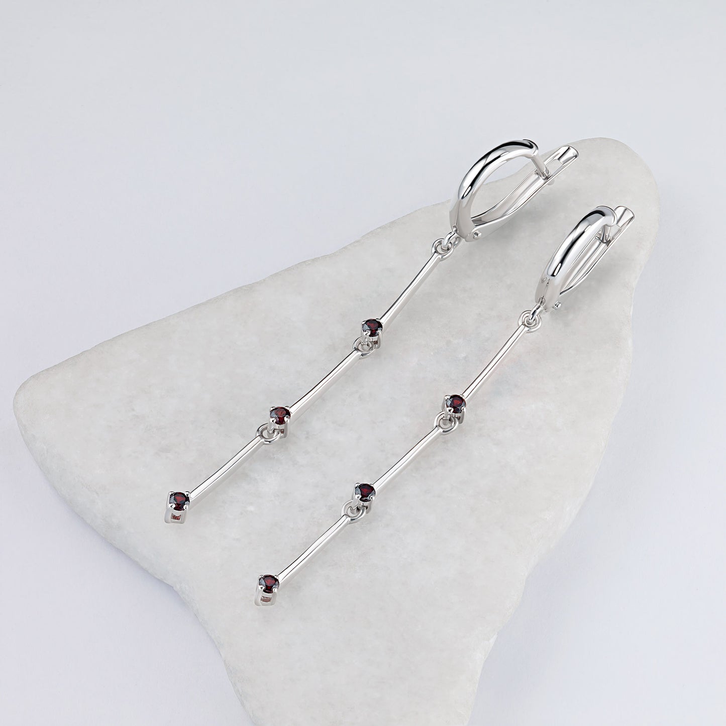 Sterling Silver Earrings with Garnet 0.31 CT.TW