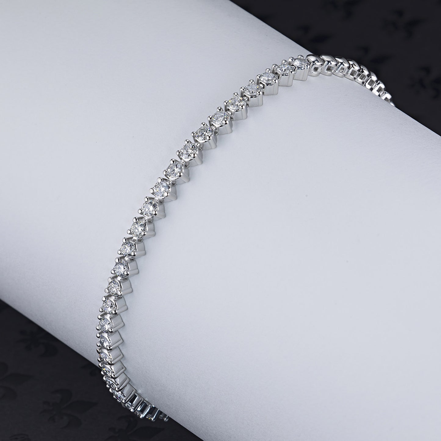 14K White Gold Bracelet with Natural Diamonds 1.490 CT.TW