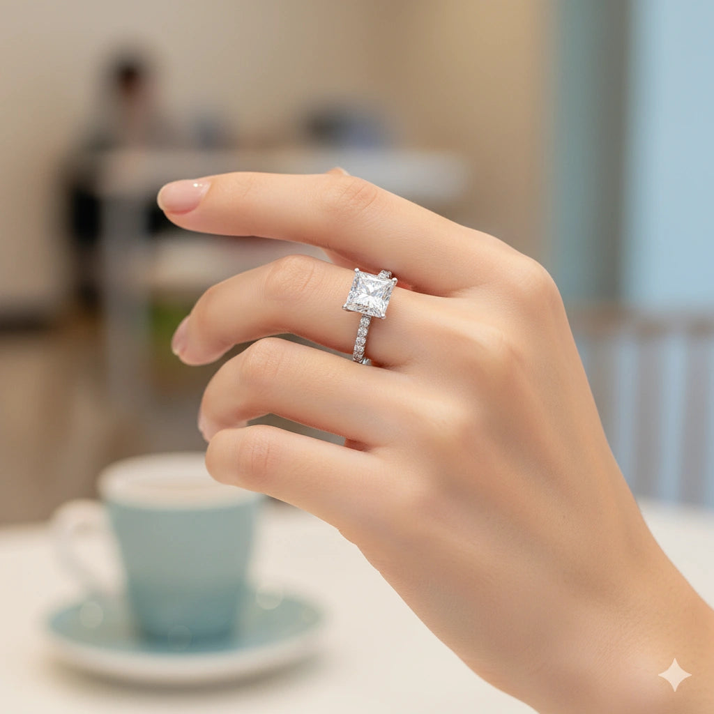 Кольцо из 14-каратного белого золота с выращенными в лаборатории бриллиантами 3,640 карата 