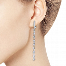 Silver earrings with grown diamonds