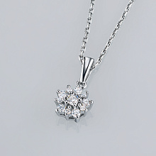 Silver pendant with grown diamonds
