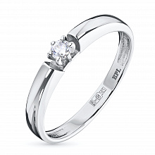 Silver ring with grown diamond