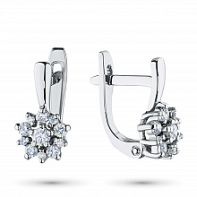 Silver earrings with grown diamonds