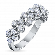 Κατασκευασμένο από λευκό χρυσό δαχτυλίδι με καλλιεργημένα διαμάντια