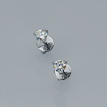 Серьги из белого золота с выращенными бриллиантами