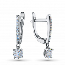 Silver earrings with grown diamonds