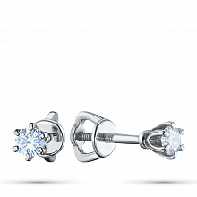 White gold stud earrings with grown diamonds
