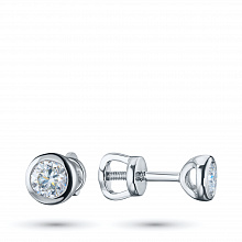 White gold stud earrings with grown diamonds