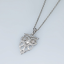 Silver pendant with grown diamonds