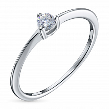 Κατασκευασμένο από ασήμι δαχτυλίδι με ένα καλλιεργημένο διαμάντι