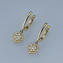Yellow gold earrings with grown diamonds