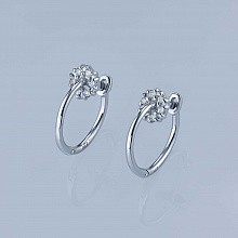 Silver earrings with grown diamonds