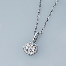 Silver pendant with grown diamonds