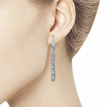 Silver earrings with grown diamonds