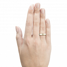 Yellow gold ring