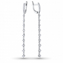 Silver earrings with grown diamonds