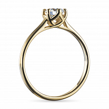 Yellow gold ring with grown diamond