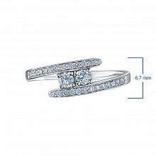 Κατασκευασμένο από ασήμι δαχτυλίδι με καλλιεργημένα διαμάντια