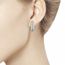 Silver earrings with grown diamonds