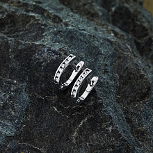 Silver earrings with grown diamonds